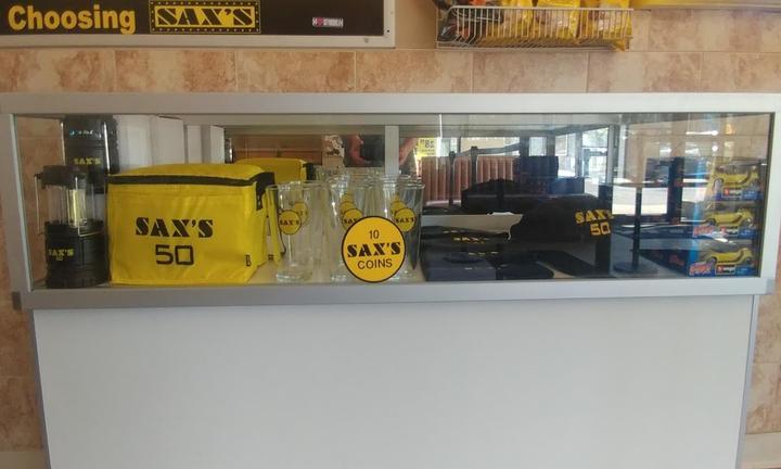 Sax's Cafe, Restaurant & Bar